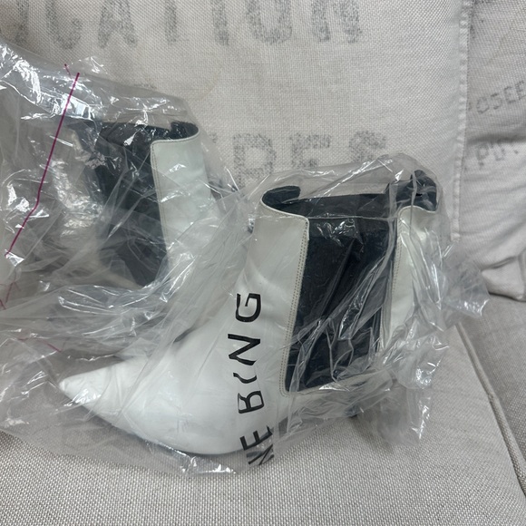 Like new Anine Bing white leather boots women size 38 - Picture 3 of 7